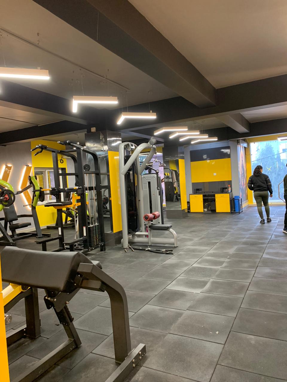 Commercial Gym Floor & Ceiling Finish